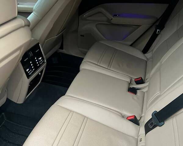 Білий Порше Cayenne, об'ємом двигуна 3 л та пробігом 91 тис. км за 56800 $, фото 18 на Automoto.ua