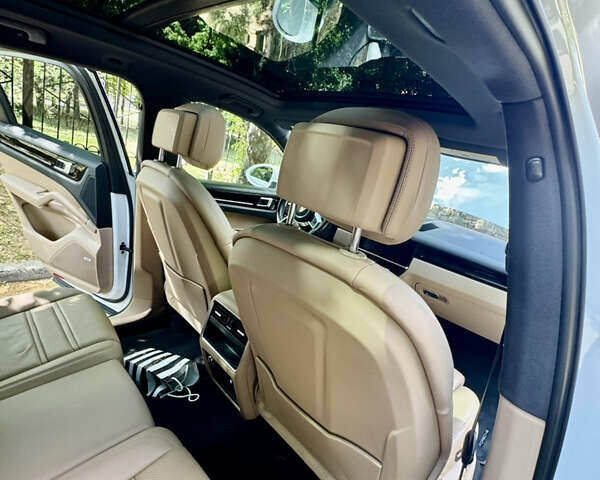 Порше Каен 2019 в Киеве на Automoto.ua Белый Порше Каен, объемом двигателя 3 л и пробегом 45 тыс. км за 62000 $, фото 18 на Automoto.ua