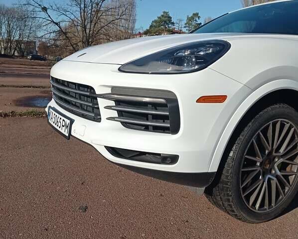 Белый Порше Каен, объемом двигателя 3 л и пробегом 105 тыс. км за 67000 $, фото 2 на Automoto.ua