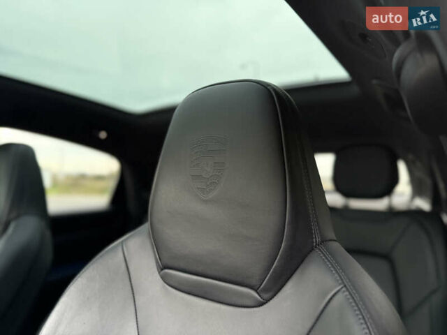 Білий Порше Cayenne, об'ємом двигуна 3 л та пробігом 45 тис. км за 59500 $, фото 28 на Automoto.ua