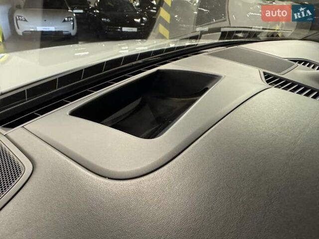 Белый Порше Каен, объемом двигателя 2.89 л и пробегом 62 тыс. км за 61255 $, фото 43 на Automoto.ua