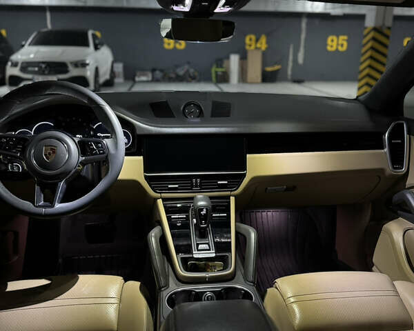 Білий Порше Cayenne, об'ємом двигуна 3 л та пробігом 104 тис. км за 52000 $, фото 12 на Automoto.ua
