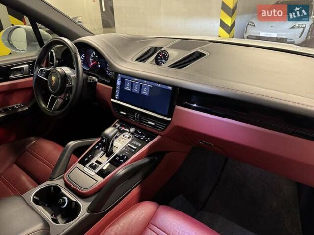 Белый Порше Каен, объемом двигателя 2.89 л и пробегом 62 тыс. км за 61255 $, фото 48 на Automoto.ua