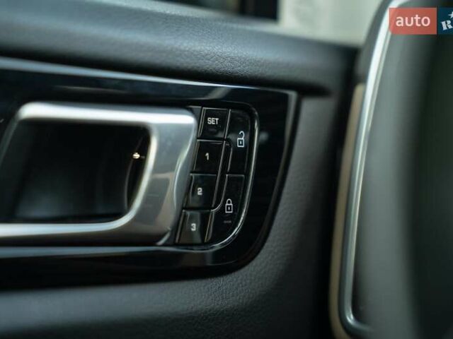 Білий Порше Cayenne, об'ємом двигуна 3 л та пробігом 60 тис. км за 64900 $, фото 29 на Automoto.ua