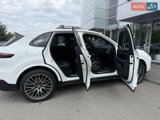 Белый Порше Каен, объемом двигателя 2.98 л и пробегом 33 тыс. км за 56000 $, фото 13 на Automoto.ua