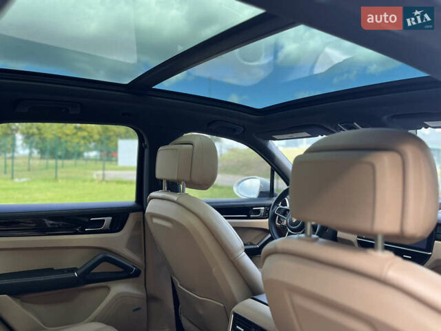 Білий Порше Cayenne, об'ємом двигуна 3 л та пробігом 91 тис. км за 59900 $, фото 15 на Automoto.ua