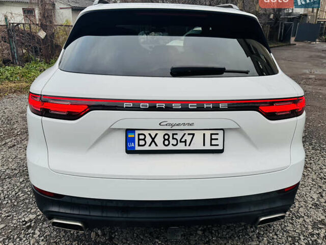 Белый Порше Каен, объемом двигателя 3 л и пробегом 56 тыс. км за 57000 $, фото 3 на Automoto.ua