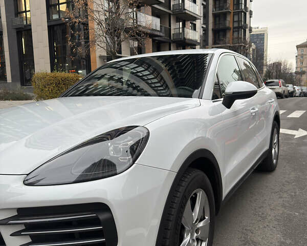 Білий Порше Cayenne, об'ємом двигуна 3 л та пробігом 138 тис. км за 55000 $, фото 5 на Automoto.ua