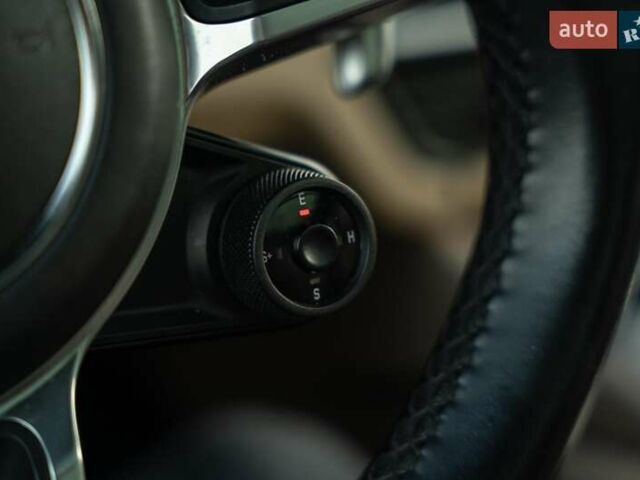 Білий Порше Cayenne, об'ємом двигуна 3 л та пробігом 60 тис. км за 64900 $, фото 41 на Automoto.ua