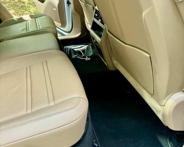 Порше Каен 2019 в Киеве на Automoto.ua Белый Порше Каен, объемом двигателя 3 л и пробегом 45 тыс. км за 62000 $, фото 24 на Automoto.ua