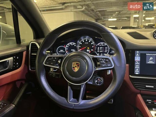 Белый Порше Каен, объемом двигателя 2.89 л и пробегом 62 тыс. км за 61255 $, фото 39 на Automoto.ua
