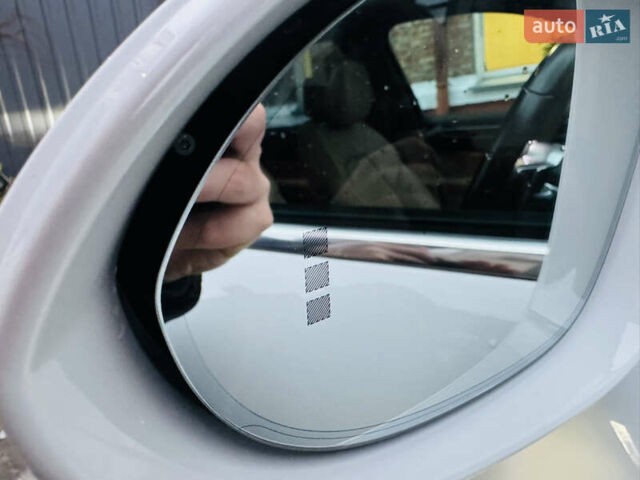 Белый Порше Каен, объемом двигателя 3 л и пробегом 56 тыс. км за 57000 $, фото 27 на Automoto.ua