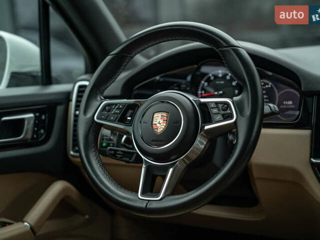 Белый Порше Каен, объемом двигателя 3 л и пробегом 116 тыс. км за 44900 $, фото 23 на Automoto.ua