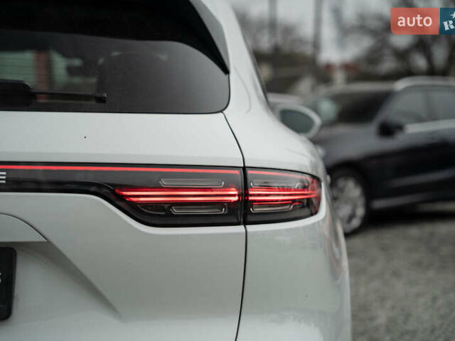 Белый Порше Каен, объемом двигателя 3 л и пробегом 116 тыс. км за 44900 $, фото 7 на Automoto.ua