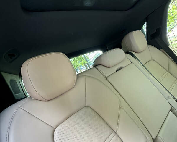 Порше Каен 2019 в Киеве на Automoto.ua Белый Порше Каен, объемом двигателя 3 л и пробегом 45 тыс. км за 62000 $, фото 17 на Automoto.ua