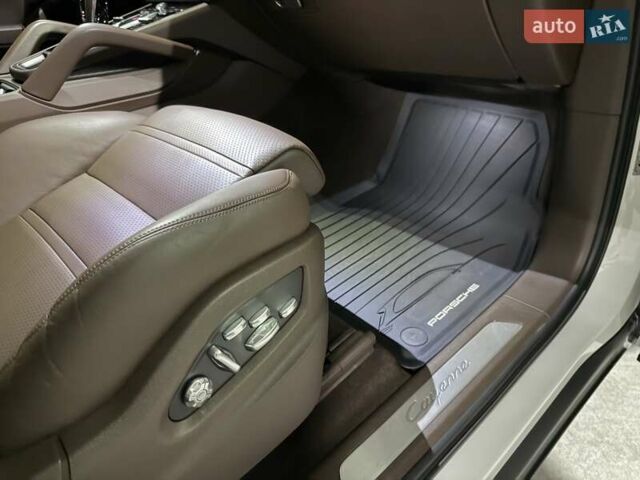Белый Порше Каен, объемом двигателя 3 л и пробегом 40 тыс. км за 77000 $, фото 39 на Automoto.ua