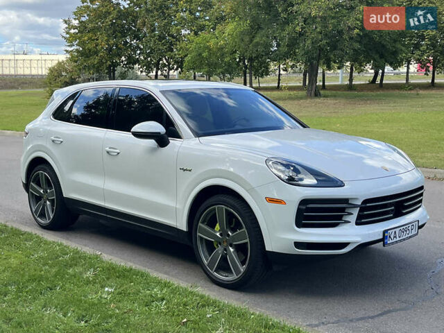 Білий Порше Cayenne, об'ємом двигуна 3 л та пробігом 91 тис. км за 59900 $, фото 2 на Automoto.ua