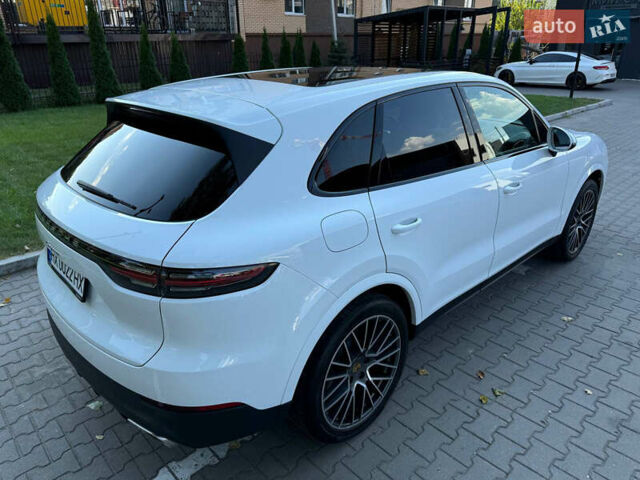 Білий Порше Cayenne, об'ємом двигуна 3 л та пробігом 92 тис. км за 55000 $, фото 17 на Automoto.ua