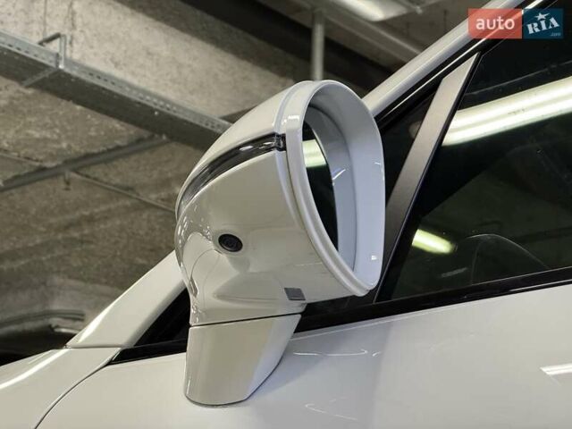 Белый Порше Каен, объемом двигателя 2.89 л и пробегом 62 тыс. км за 67201 $, фото 15 на Automoto.ua