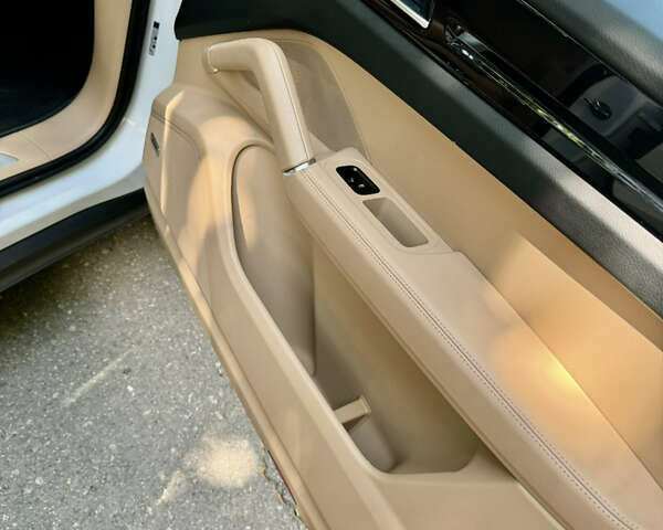 Порше Каен 2019 в Киеве на Automoto.ua Белый Порше Каен, объемом двигателя 3 л и пробегом 45 тыс. км за 62000 $, фото 22 на Automoto.ua