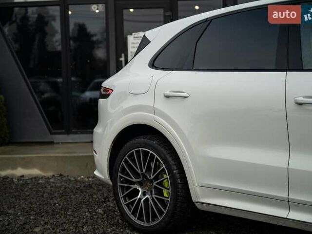 Білий Порше Cayenne, об'ємом двигуна 3 л та пробігом 60 тис. км за 64900 $, фото 11 на Automoto.ua