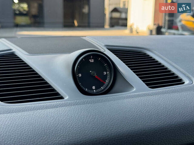 Білий Порше Cayenne, об'ємом двигуна 3 л та пробігом 92 тис. км за 55000 $, фото 22 на Automoto.ua