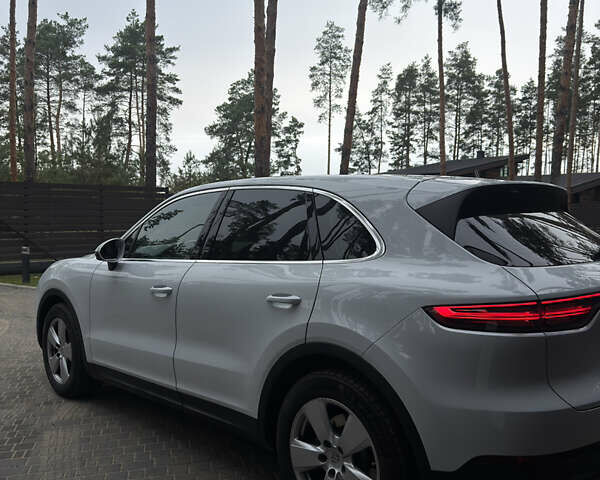 Білий Порше Cayenne, об'ємом двигуна 3 л та пробігом 138 тис. км за 55000 $, фото 20 на Automoto.ua