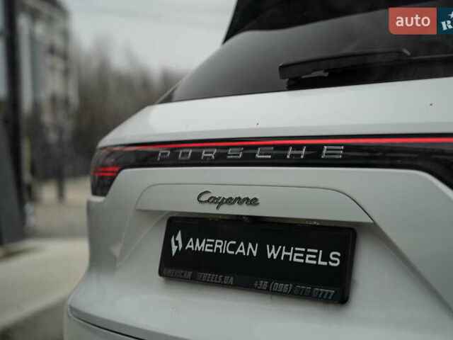 Белый Порше Каен, объемом двигателя 3 л и пробегом 116 тыс. км за 44900 $, фото 6 на Automoto.ua