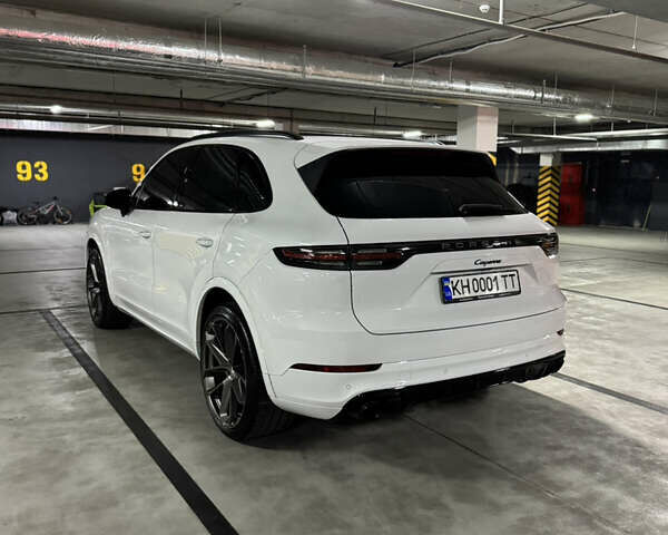 Білий Порше Cayenne, об'ємом двигуна 3 л та пробігом 104 тис. км за 52000 $, фото 4 на Automoto.ua