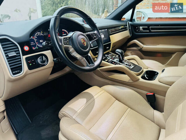 Белый Порше Каен, объемом двигателя 3 л и пробегом 56 тыс. км за 57000 $, фото 11 на Automoto.ua