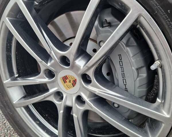 Белый Порше Каен, объемом двигателя 2.89 л и пробегом 166 тыс. км за 55000 $, фото 41 на Automoto.ua