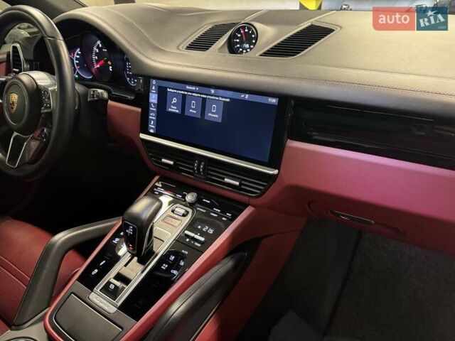 Белый Порше Каен, объемом двигателя 2.89 л и пробегом 62 тыс. км за 61255 $, фото 49 на Automoto.ua