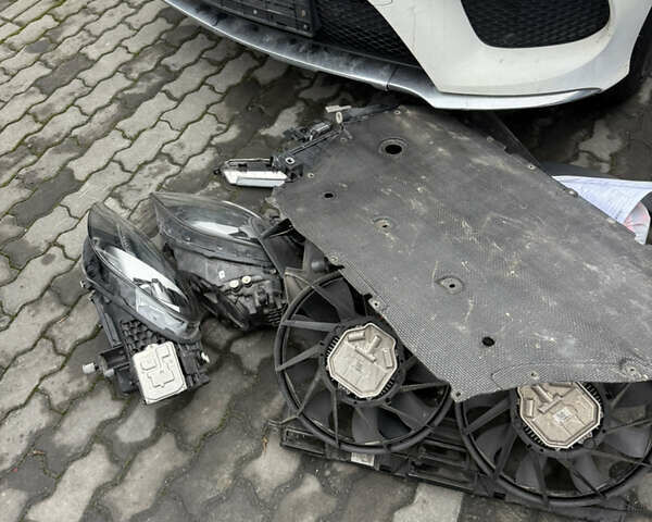 Белый Порше Каен, объемом двигателя 3 л и пробегом 123 тыс. км за 39500 $, фото 8 на Automoto.ua