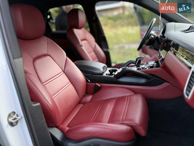 Белый Порше Каен, объемом двигателя 3 л и пробегом 152 тыс. км за 44999 $, фото 46 на Automoto.ua