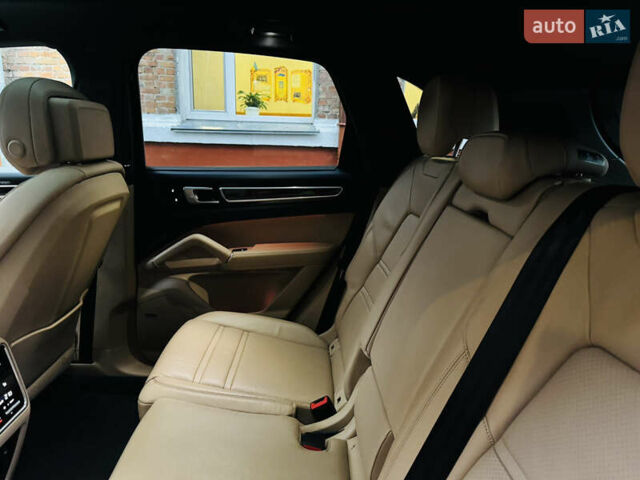 Белый Порше Каен, объемом двигателя 3 л и пробегом 56 тыс. км за 57000 $, фото 19 на Automoto.ua