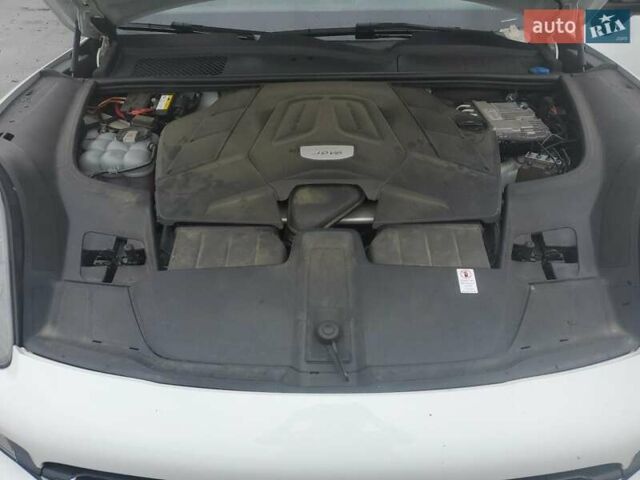 Белый Порше Каен, объемом двигателя 3 л и пробегом 97 тыс. км за 19000 $, фото 11 на Automoto.ua