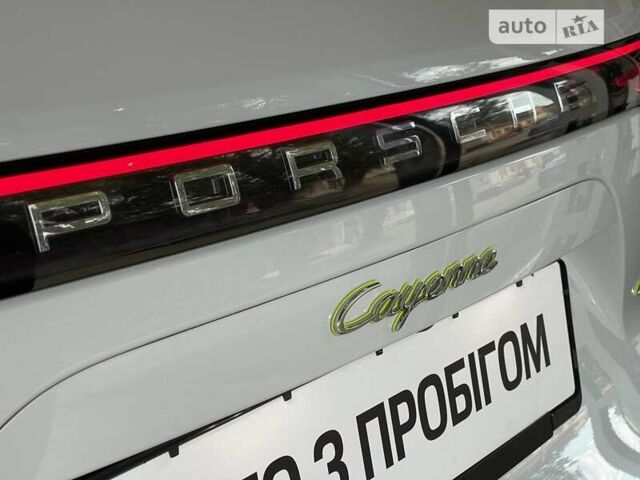 Білий Порше Cayenne, об'ємом двигуна 3 л та пробігом 139 тис. км за 95000 $, фото 5 на Automoto.ua