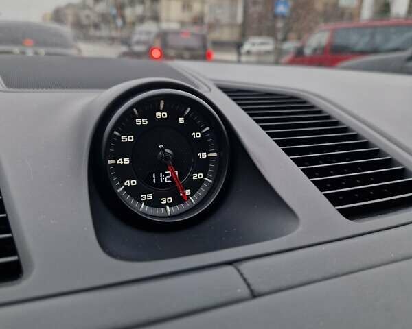 Белый Порше Каен, объемом двигателя 2.89 л и пробегом 166 тыс. км за 55000 $, фото 22 на Automoto.ua