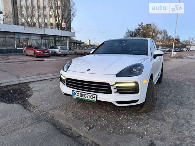 Білий Порше Cayenne, об'ємом двигуна 3 л та пробігом 41 тис. км за 57000 $, фото 3 на Automoto.ua