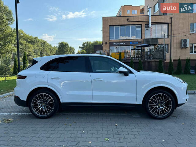 Білий Порше Cayenne, об'ємом двигуна 3 л та пробігом 92 тис. км за 55000 $, фото 4 на Automoto.ua