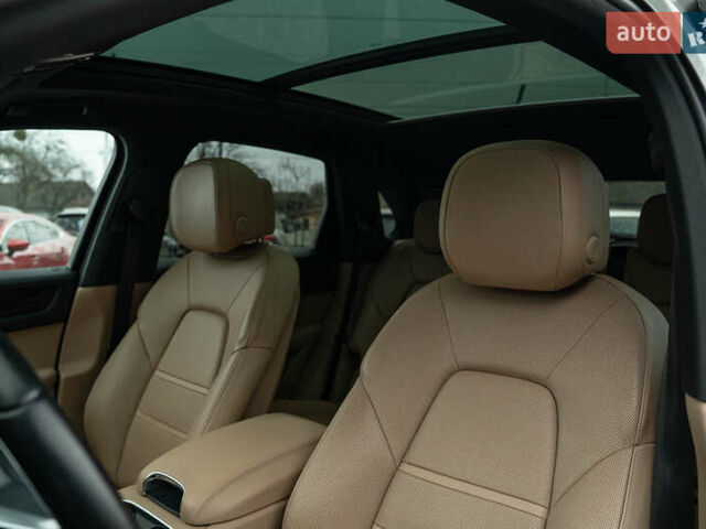 Белый Порше Каен, объемом двигателя 3 л и пробегом 116 тыс. км за 44900 $, фото 40 на Automoto.ua