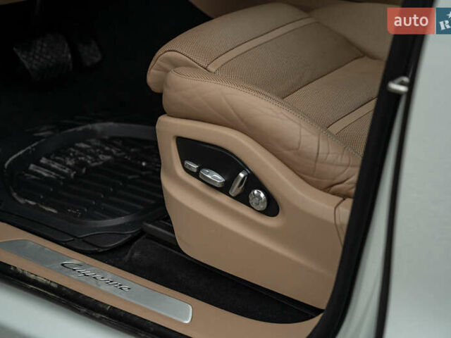 Белый Порше Каен, объемом двигателя 3 л и пробегом 116 тыс. км за 44900 $, фото 17 на Automoto.ua