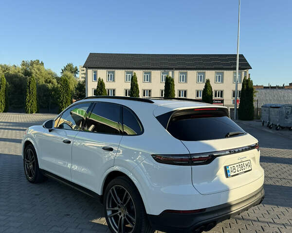 Белый Порше Каен, объемом двигателя 3 л и пробегом 120 тыс. км за 56000 $, фото 5 на Automoto.ua
