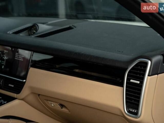 Білий Порше Cayenne, об'ємом двигуна 3 л та пробігом 60 тис. км за 64900 $, фото 52 на Automoto.ua