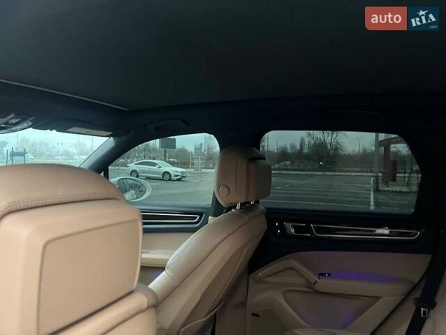 Білий Порше Cayenne, об'ємом двигуна 3 л та пробігом 91 тис. км за 56800 $, фото 21 на Automoto.ua