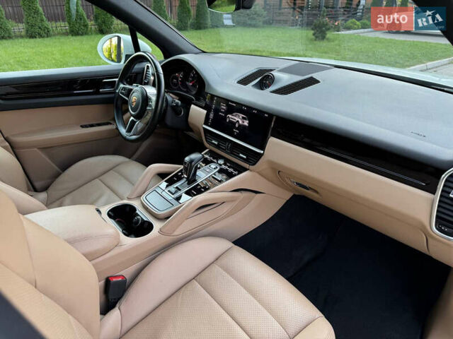 Білий Порше Cayenne, об'ємом двигуна 3 л та пробігом 92 тис. км за 55000 $, фото 18 на Automoto.ua