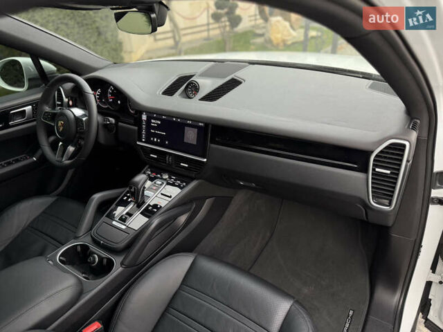 Білий Порше Cayenne, об'ємом двигуна 3 л та пробігом 45 тис. км за 59500 $, фото 61 на Automoto.ua