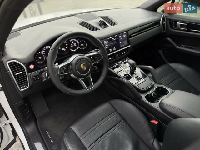 Білий Порше Cayenne, об'ємом двигуна 3 л та пробігом 45 тис. км за 59500 $, фото 30 на Automoto.ua