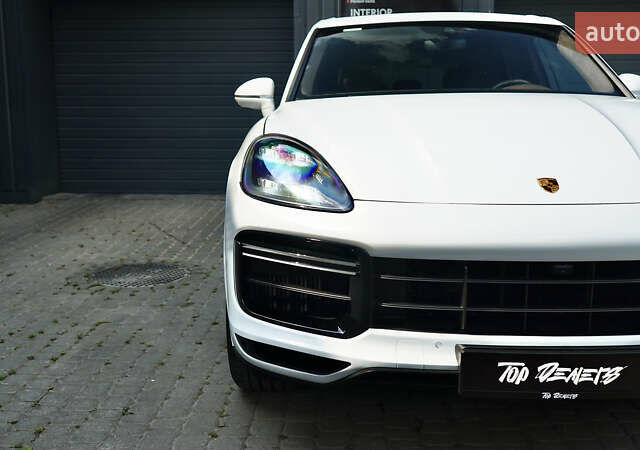 Білий Порше Cayenne, об'ємом двигуна 4 л та пробігом 70 тис. км за 87999 $, фото 5 на Automoto.ua