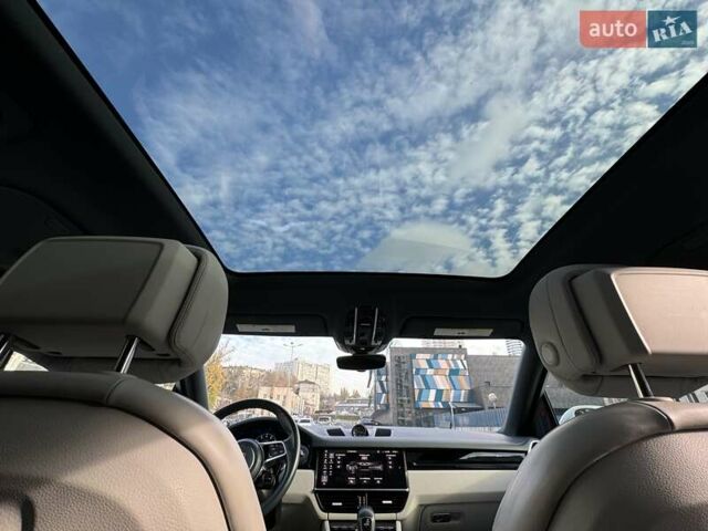 Білий Порше Cayenne, об'ємом двигуна 3 л та пробігом 42 тис. км за 82000 $, фото 29 на Automoto.ua